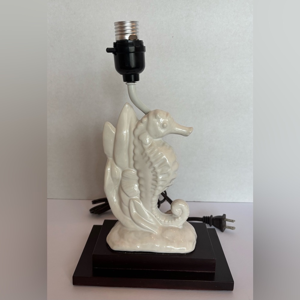White Ceramic Coastal Seahorse Table Lamp